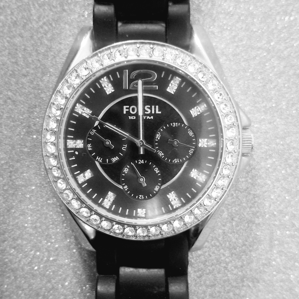 Fossil Black Watch with Silver Crystal Bezel
